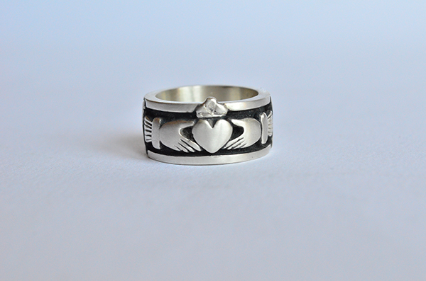 Claddagh  : anello da uomo in argento 925