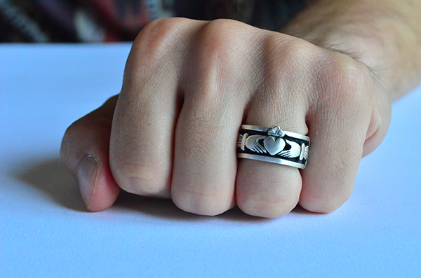 Anello claddagh uomo sale